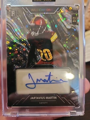Wild Chrome Jartavius Martin Autograph Rookie 2/2 Football Card  - Image 1 of 3