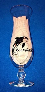 Sea World Shamu Hurricane Glass Souvenir Clear Cocktail Glass 22 Ounces - Picture 1 of 5