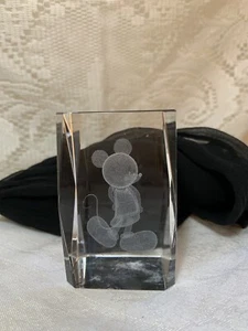Fermacarte blocco vetro cristallo inciso laser 3D Mouse non confermato Topolino Disney - Foto 1 di 7