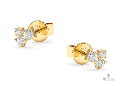 Oro 14k 0,210 quilates Aretes con racimo de triple diamante - Regalo de joyería brillante Foto 1 de 4