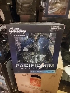Pacific Rim: Uprising Movie Gallery Gipsy Avenger 10-Inch Collectible PVC Statue - Picture 1 of 3
