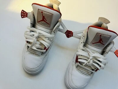 Talla 8.5 - Air Jordan 4 Retro Rojo Metálico Foto 1 de 4