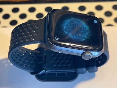 Apple Watch Series 4 (44mm) GPS (A1978) Space Gray Aluminum/  Black Sport Band - Image 1 of 4