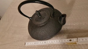 Japanische Teekanne, Gusseisen, schwarz, ca. 1,2 l - Bild 1 von 3