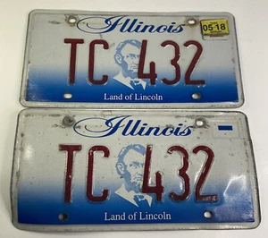Par de placas Vechile Illinois 2018 #TC 432 Illinois Land of Lincoln - Imagen 1 de 3