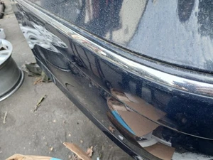 Mercedes E500 2003 2004 2005 2006 parachoques trasero izquierdo moldura OEM - Imagen 1 de 4