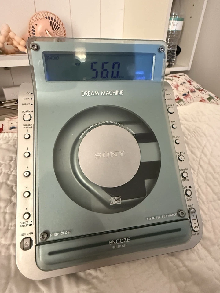 Sony Dream машина будильник CD плеер радио ICF-CD855V проверено работает отлично! - Изображение 1 из 4