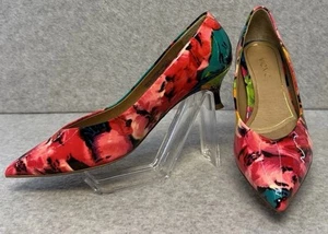 Bomba Vionic 389 Josie punta punta mujer tacón gatito talla 8 charol floral - Imagen 1 de 17