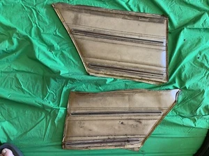1976 1977 oldsmobile cutlass salon door panel with woodgrain trim - Picture 1 of 5