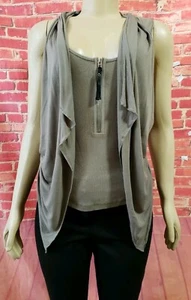 Karen Millen RARE T-shirt Women Green Sleeveles Half zippered Size 6 Top Blouse - Picture 1 of 9