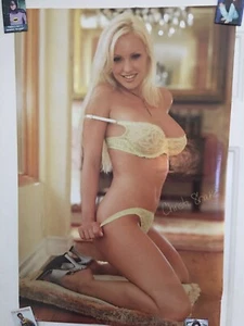 Oop Christi Shake Poster Hot - Bild 1 von 1