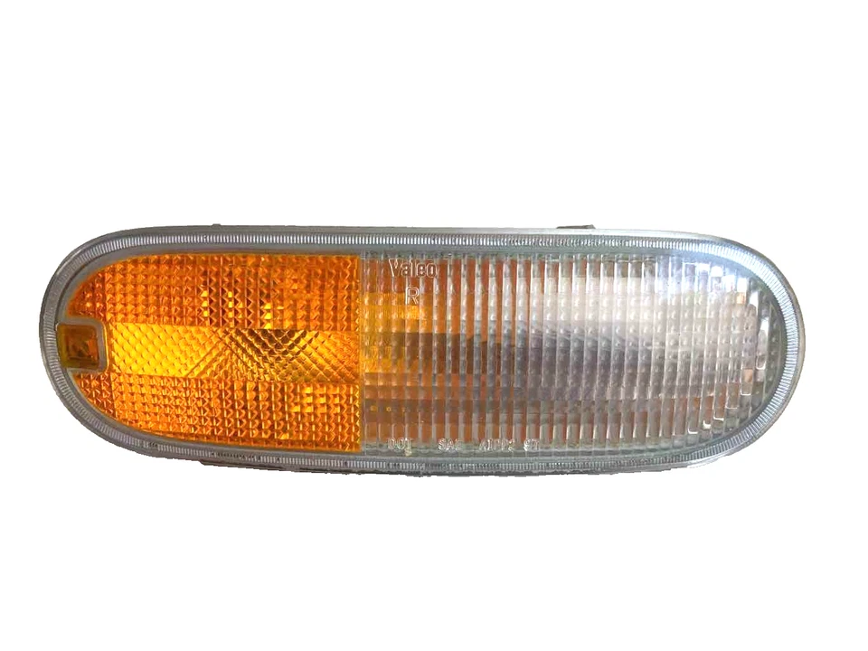 1998 - 2005 Volkswagen Beetle luz de seta dianteira sinal passageiro direito usado - Imagem 1 de 4