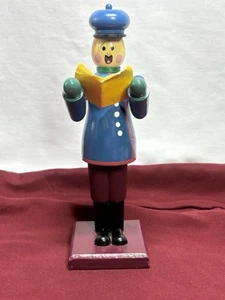 Vintage Christmas Caroler Singer Figurine Folk Art Wood 7.5 in - Picture 1 of 9