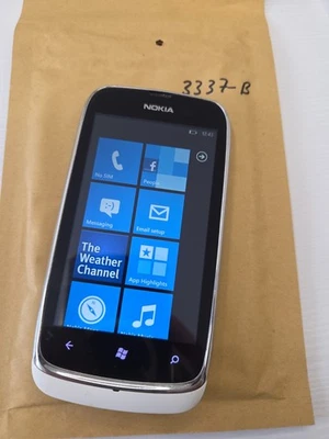 Nokia Lumia 610 - 8GB - Black/White (Unlocked) Smartphone - Image 1 of 2