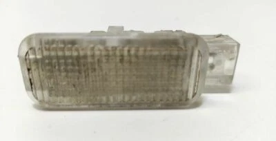 Otra luz interior trasera izquierda volkswagen passat b5 1999 UST39329 Foto 1 de 4