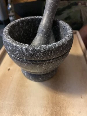 mortar and pestle - Image 1 of 3