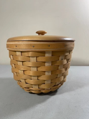 LONGABERGER 2004 FLORA BASKET WITH LINER & WOODEN LID Cover
