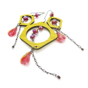 Tesoros recuperados--Colgante y pendientes de cuentas de acrílico y vidrio amarillo de SoniaMcD - Imagen 1 de 18