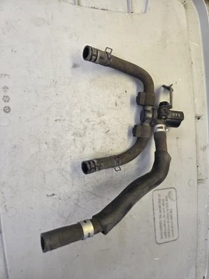 04 - 09 2006 Yamaha FZ6 válvula de aire y mangueras Foto 1 de 2