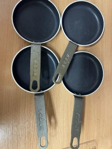 4 Padelle Vogue Piccole per Uova 12 cm Antiaderenti Teflon Alluminio Blinis Padella - Foto 1 di 8