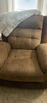  Ashley All Power Living Room Suite Foto 1 de 3