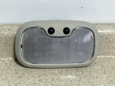 Luz cúpula de leitura aérea Jeep Chrysler Dodge Avenger 2009 - 2017 - Imagem 1 de 3