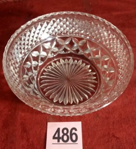 VINTAGE PRESSED GLASS SERVING FRUIT SALAD BOWL MID CENTURY 19 by 7 cm - Picture 1 of 3