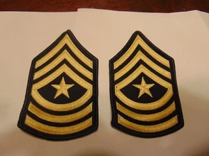 MILITÄR AUFNÄHER SET MIT 2 US ARMEE SERGEANT MAJOR NÄHEN AUF RANG FÜR KLEID BLUES MÄNNLICH - Bild 1 von 1