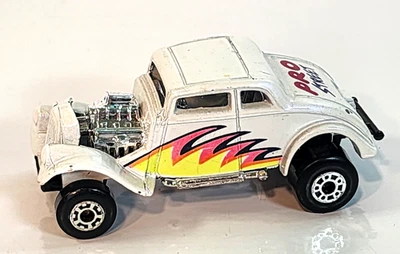Matchbox 33 Willys Street Rod MB69 1982 de colección blanco con llamas Pro Street 1:50 Foto 1 de 4