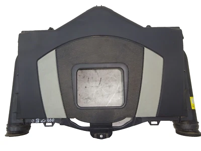 Крышка коробки очистителя воздушного фильтра двигателя для Mercedes C300 W204 2008-2011 годов выпуска от оригинального производителя DE2305124 - Изображение 1 из 4