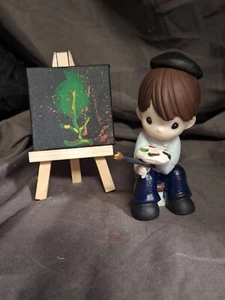 Estatuilla Altered Precious Moments Little Artist pintada a mano tamaño mediano con pintura - Imagen 1 de 2
