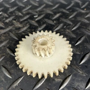 ♻️ APRILIA RX / RS 125 - ROTAX 123 - OIL PUMP PLASTIC GEAR ♻️ - Picture 1 of 2