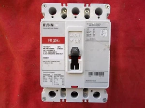 EATON    FD3100  circuit breaker                                 11 24 a - Picture 1 of 4