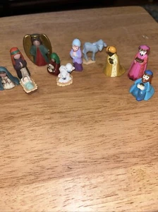 Nativity mini set of 11 pieces( 7 Hallmark/4 ceramic) - Picture 1 of 10