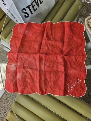 Pañuelo vintage de algodón rojo para mujer Hankie borde festoneado Louise bordado Foto 1 de 3