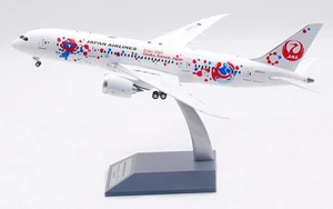 B787-8 JAPAN AIR LINES (JAL) REG: JA823J Con Soporte - WB MODELS B-788-823 1/200 - Imagen 1 de 14