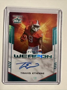 2021 Leaf Ultimate Weapon Travis Etienne autografo scheda auto /30 Clemson - Foto 1 di 2