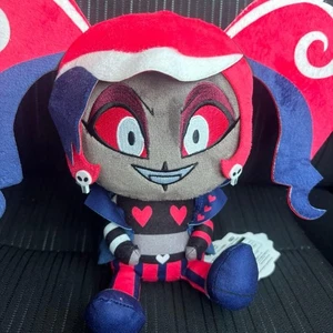 Hazbin Hotel Samt sitzend Plüschtier Puppe 20 cm Round One Limitiert 2025 Neu - Bild 1 von 2