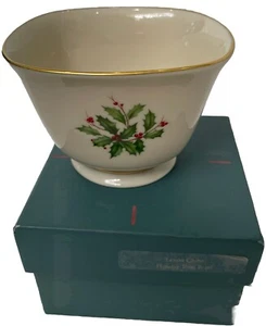 Lenox China Christmas Treat Bowl USA Made Hand Painted W/24 Karat Rim With Box - Picture 1 of 11