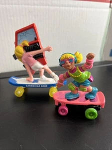 Smack-ups Skateboard Toy 1986 - Carrie Car Door Plus Roxanne Roller - Picture 1 of 7