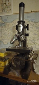 SWIFT NINE FIFTY SERIES MONOCULAR MICROSCOPE WITH LIGHT AND PREPARED SLIDES - Picture 1 of 2