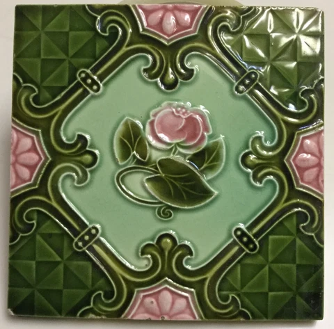 🟢 Antique England Art Nouveau Floral Green 6" Tile Cover