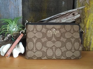 Coach Mini Clutch Wrestle handbag with Logo - Picture 1 of 5