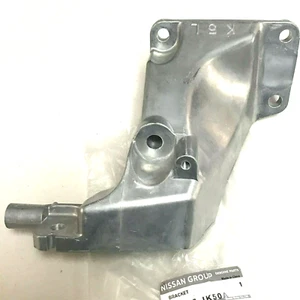 Infiniti 2009-13 AWD G37 3.7 V6 ENGINE-Front mount bracket DRIVERS 11233-JK50A - Picture 1 of 8