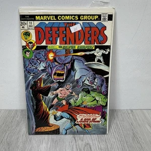 The Defenders #11, Marvel Comics, 1973, Hulk, Avengers War - Imagen 1 de 12