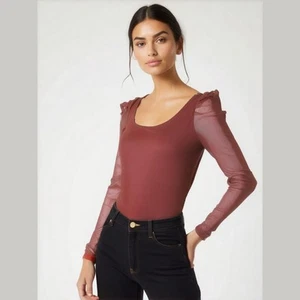 Top Vivienne Tam Petite Mujer PM Rojo Malla Transparente Manga Larga Volantes Hombro - Imagen 1 de 15