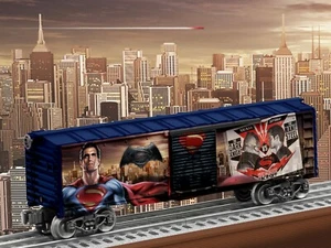 LIONEL 6-83780 BATMAN v SUPERMAN MAN OF STEEL BOXCAR O GAUGE - Picture 1 of 7