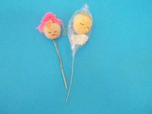 Vintage Nos 2 Stck. Engel mit Flügeln & Puppengesicht Blumen Plektren Handwerk Kitsch Made in Japan - Bild 1 von 5
