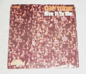 7" 45 RPM RECORD by THE MOB "GIVE IT TO ME" (1971) FUNK-SOUL / COLOSSUS CS-134 - Foto 1 di 3