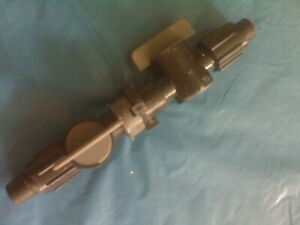 Marineland Double Valves For 1/2" Hose Used and In Good Shape